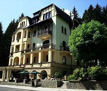 Hotell & Wellness St. Moritz 4*
